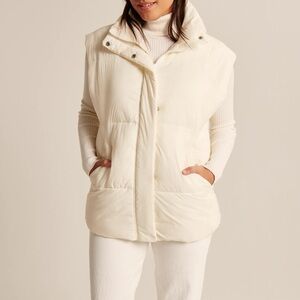Abercrombie & Fitch Oversized Quilted Puffer Vest, White